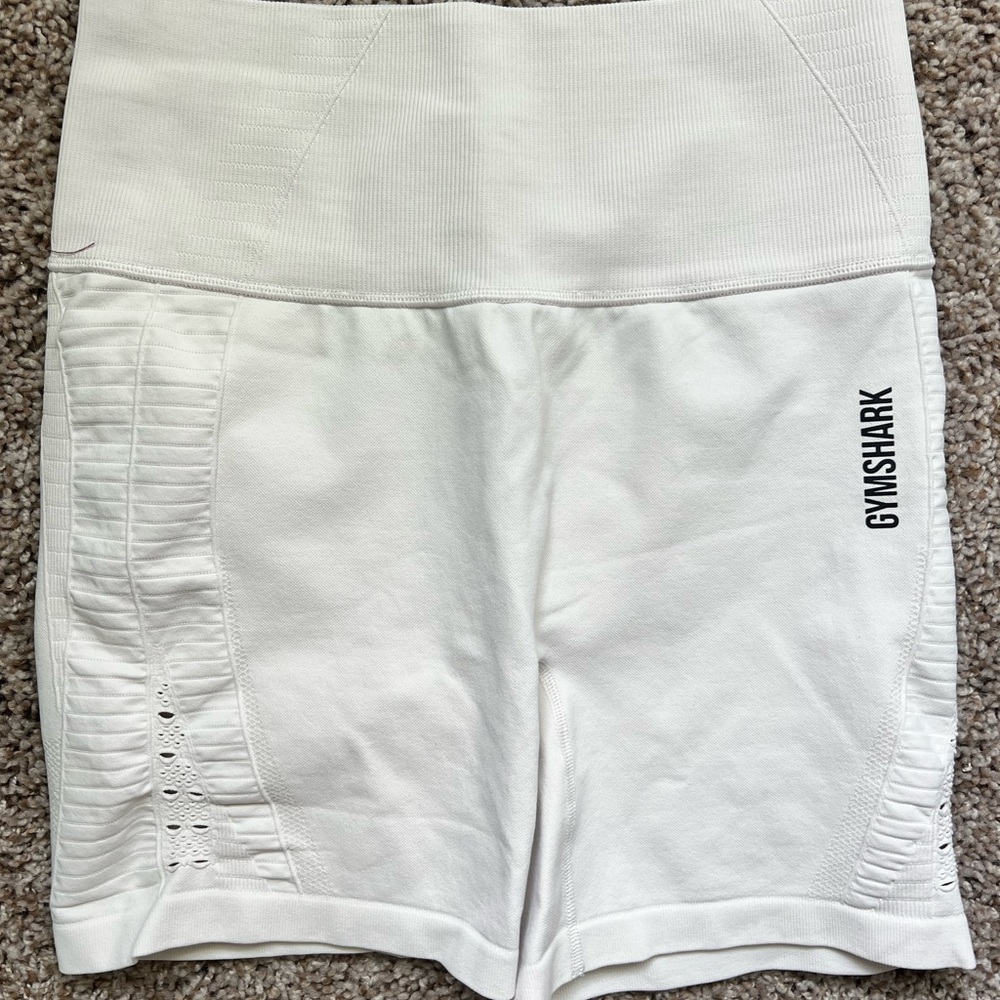 Gymshark Energy Seamless shorts in Coconut, size medium